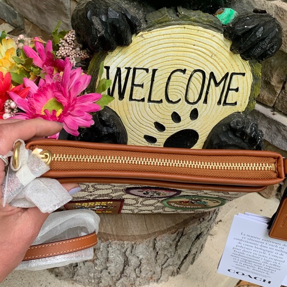 Authentic COACH 1941 signature jacquard/glovetanned leather zip top DISNEY Crosb - Picture 11 of 16